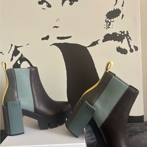United Nude Two-Tone Brown and Sage Chunky Chelsea Ankle Boots